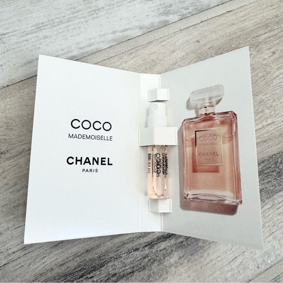 Chanel Coco Mademoiselle - Picture 2 of 3
